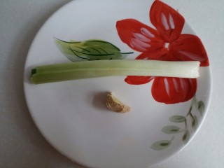 5、什锦炒饭,大葱半根，姜半块