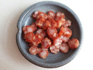 7、什锦炒饭,广式腊肠切片