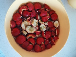 2、山楂果汁,去籽和两端