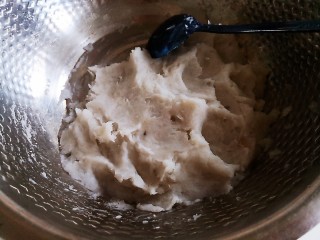 4、山药鸡蛋饼,不要嫌麻烦，压的细腻些，我是懒人