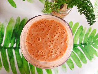 8、卡乐比胡萝卜香蕉营养奶昔,时间到，看，非常细腻