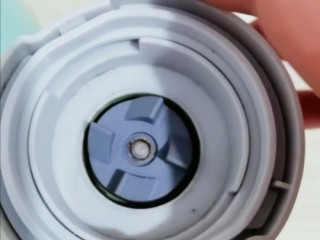 4、猕猴桃汁,盖上盖