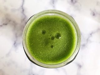 10、羽衣甘蓝芝麻菜苹果汁,时间到,看,非常细腻