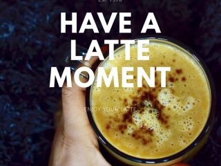 13、暖心红薯拿铁,免不了凹造型一番。