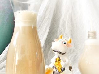 16、香芋奶茶,入杯