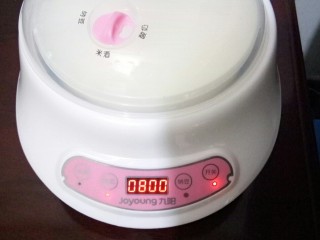 12、水果酸奶,按开关键，再接酸奶键，显示8小时。