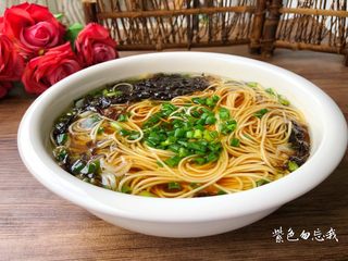 10、葱花汤面,成品图三