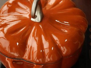 17、臊子肉,加盖焖两分钟