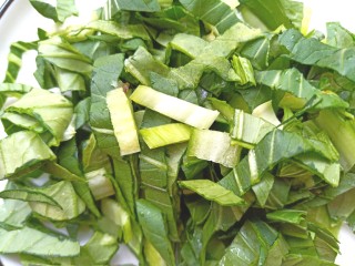 6、土豆疙瘩汤,青菜切碎