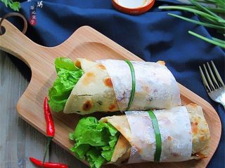 16、老妈酱香鸡蛋单饼卷,成品图