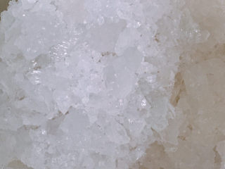 8、苹果雪梨汤,放入冰糖