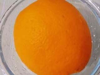 1、雪梨橙汁,橙子备用