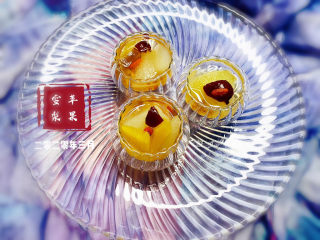 15、苹果雪梨汤,再搅拌下，凉一会，就可以吃了，苹果雪梨汤玩成啦！！！