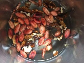 6、【花生核桃露】健脑益智的学生饮品,至豆浆最低水位线1100毫升