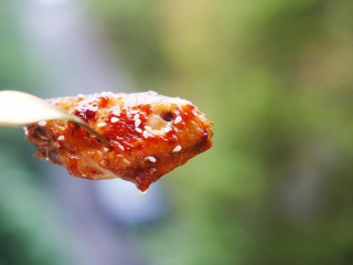 18、蒜香鸡翅,好吃到停不下来。