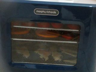 10、自制水果茶,放入干果机里