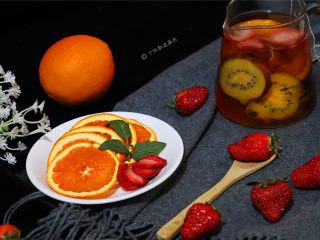 16、自制水果茶,水分已经烘干,放在密封罐里能保存很久,