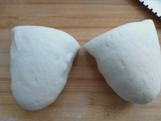 7、花样面食-鞭炮猪,一分为二