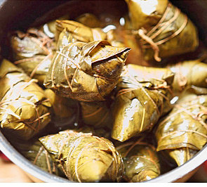 14、瑶柱酱肉粽,煮2-3个小时即可