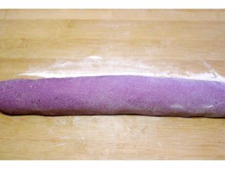 10、双薯花卷,好了、全部卷起了、记住要卷的紧一些哟……