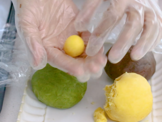 10、玛格丽特小饼干,均匀分成8-10g的小球