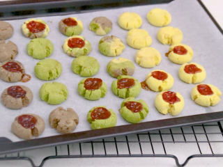 15、玛格丽特小饼干,取出晾凉