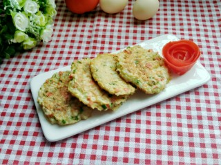 14、剩米饼,煎出来的剩米饼，又香又糯，咬一口香气四溢，口感特别棒。