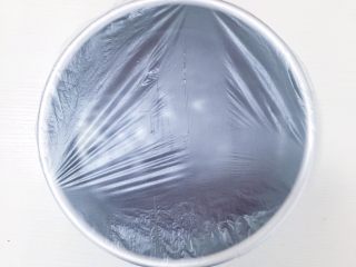 20、超松软黑米糕,包上保鲜膜