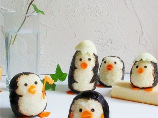 11、可爱的企鹅饭团,组合起来还可以给孩子们讲个故事呢!