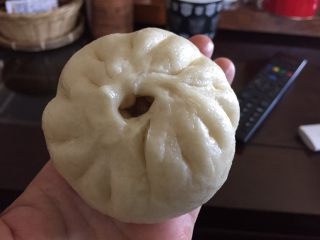 10、鲜肉包子,刚出炉的包子很美味。