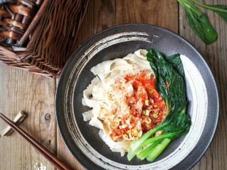 18、陕西油泼面,啥也不说咧，看馋万人的油泼面来咧~~