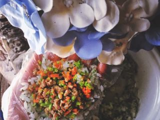 11、营养低脂 美貌便当 西兰花饭团????,放入馅料