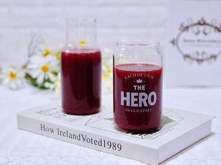 13、蓝莓葡萄甜汁,冰冰爽爽又酸酸甜甜的味道太赞了，嘻嘻，宝贝一口气喝完一大杯。