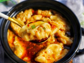 15、酸汤水饺,非常好吃。