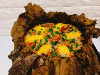 36、荷香糯米排骨,撒上葱花即可上桌