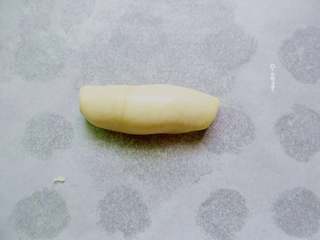 7、糖火烧,从上至下卷起，重复2次