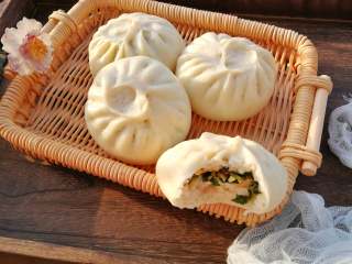 9、韭菜鸡蛋馅儿包子,素馅儿的包子不比肉馅儿的口感差！