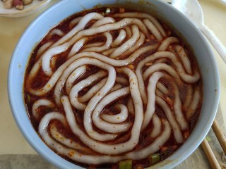 15、酸辣土豆粉,放入土豆粉