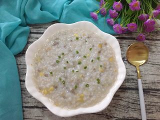 17、板栗牛肉粥~,盛出,稍晾凉即可食用。