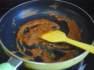 10、花生酱葱油拌面,拌匀