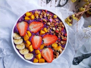 19、芒果思慕雪,紫薯思慕雪。我很喜欢思慕雪的高颜值。当然口感也不错。