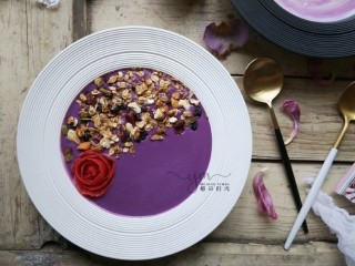 24、芒果思慕雪,紫薯思慕雪。