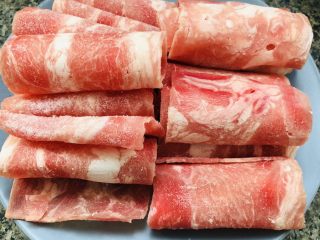 1、肥牛饭,肥牛准备!