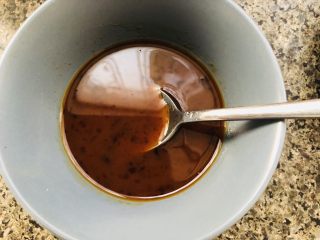 10、肥牛饭,搅和搅和! 汁儿调好