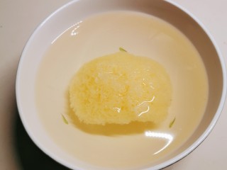 4、苹果银耳红枣汤,这是泡发后的样子