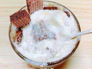 8、咖啡熔岩,一杯奇妙的咖啡熔岩就做好了。