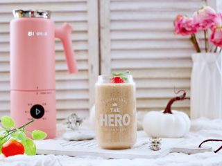 15、核桃花生红枣露,熬夜加班来上一杯热饮，驱散一天的疲倦和劳累，老公超喜欢喝，每次一杯刚刚好。