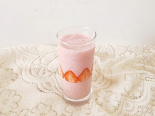 10、草莓奶昔,最后再装饰下