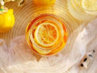 13、冬至美食 柠檬蜂蜜水,排毒养颜。