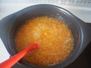 8、蜂蜜柚子茶,中途注意搅拌,防止粘锅哦。